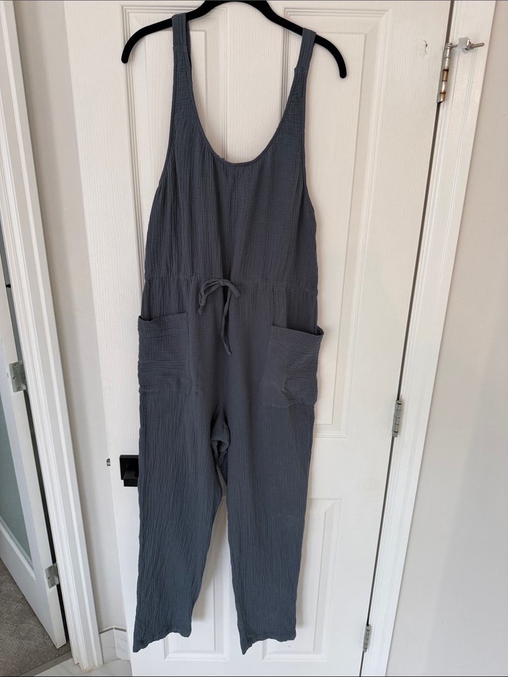 Casual Sleeveless Tie-Waist Jumpsuit in Slate Blue